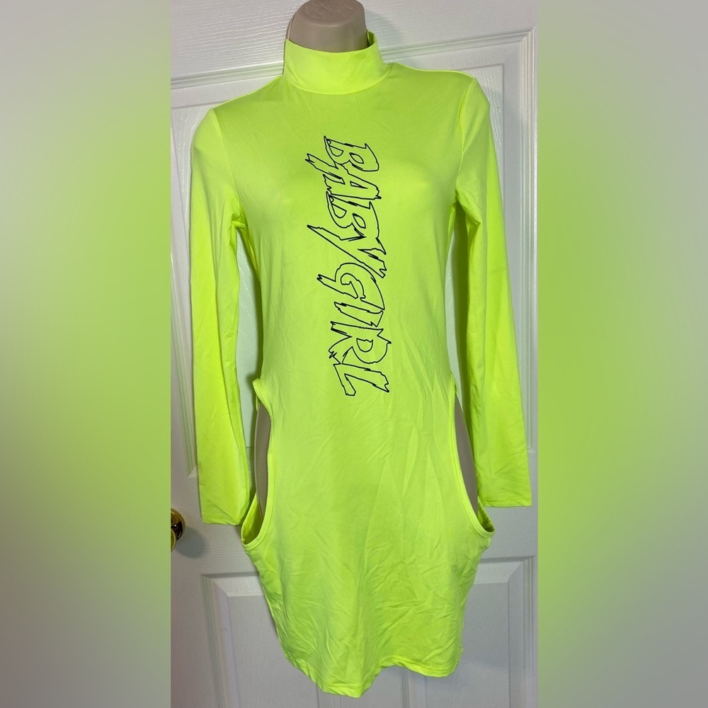 SHEIN Neón Yellow Babygirl Cutout Bodycon Dress